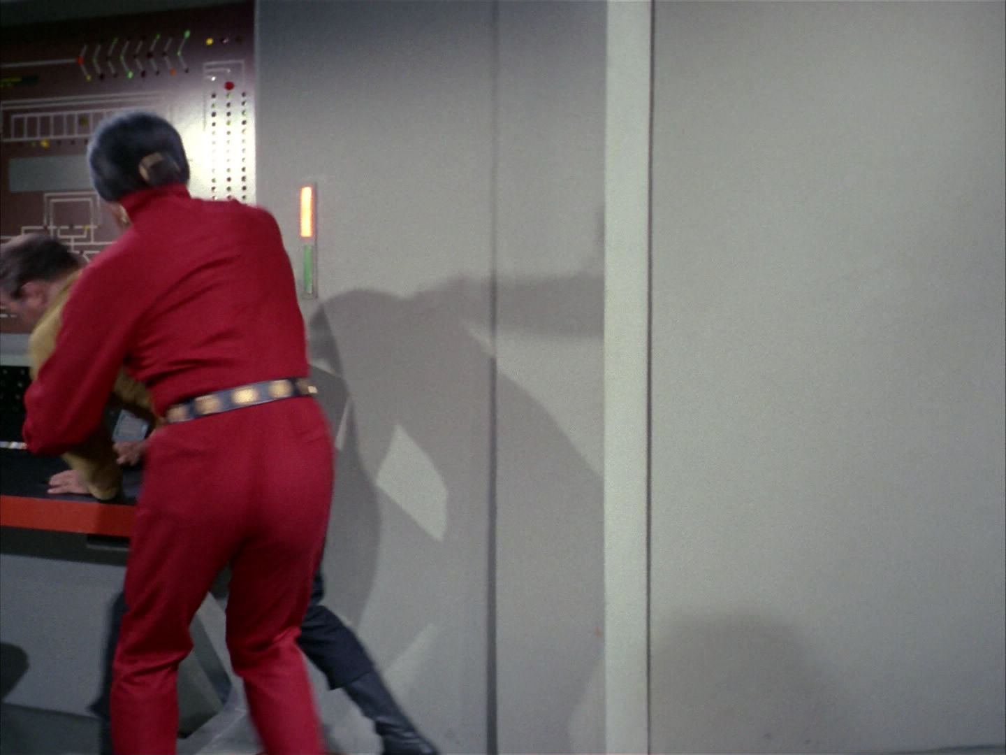 ariane179254_StarTrek_1x22_SpaceSeed_2944.jpg