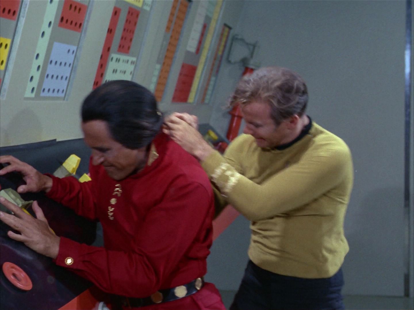 ariane179254_StarTrek_1x22_SpaceSeed_2959.jpg
