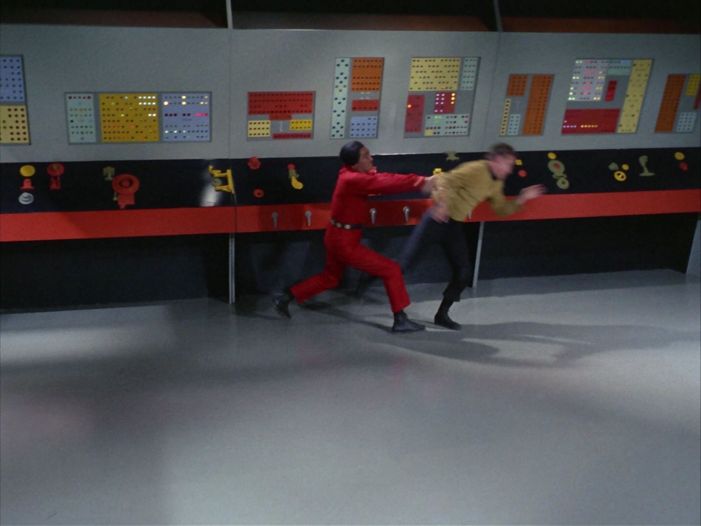ariane179254_StarTrek_1x22_SpaceSeed_2960.jpg