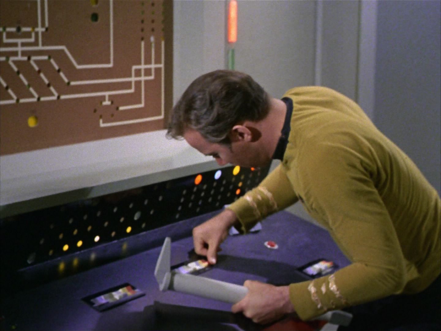 ariane179254_StarTrek_1x22_SpaceSeed_3007.jpg
