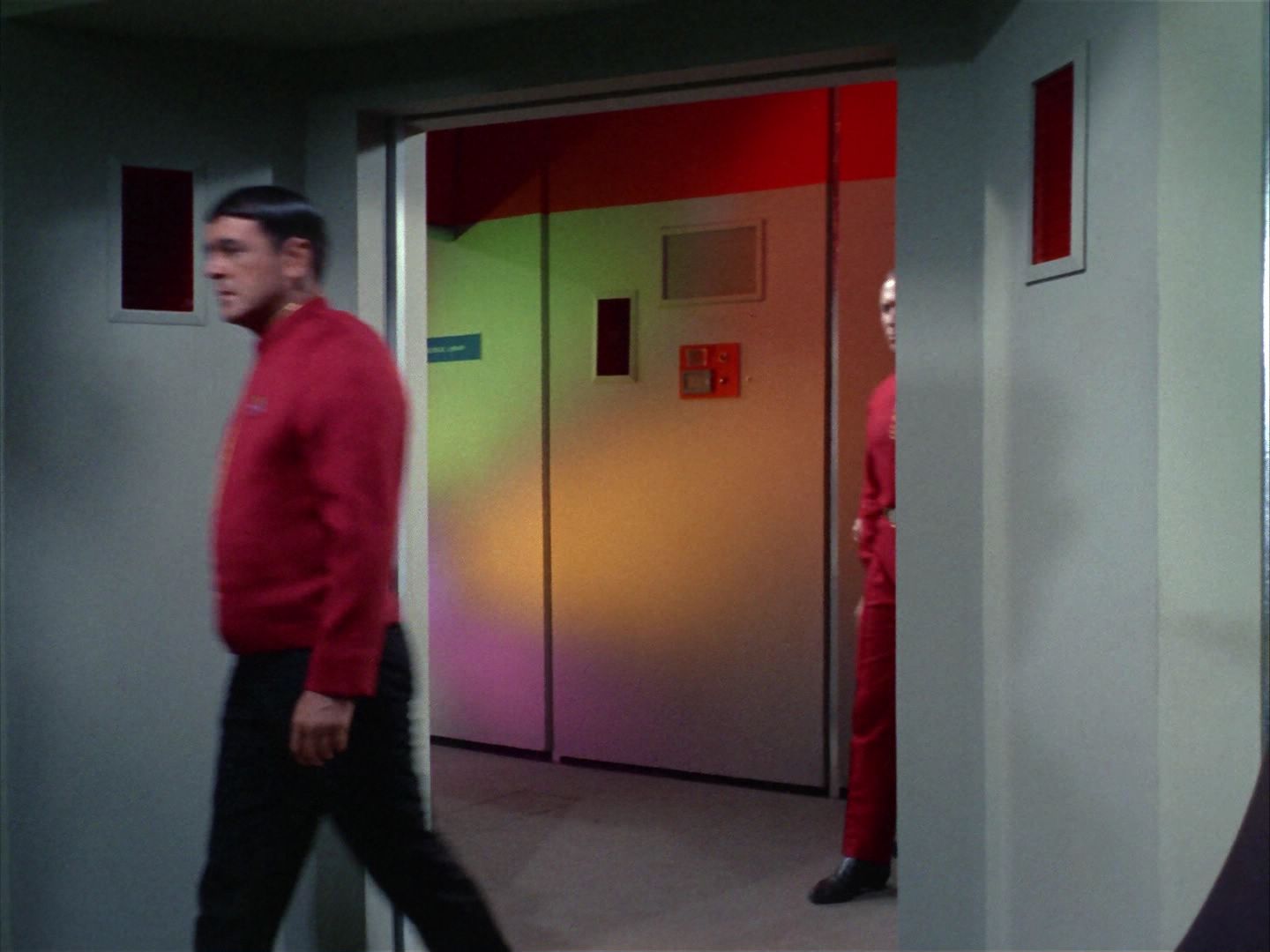 ariane179254_StarTrek_1x22_SpaceSeed_3032.jpg