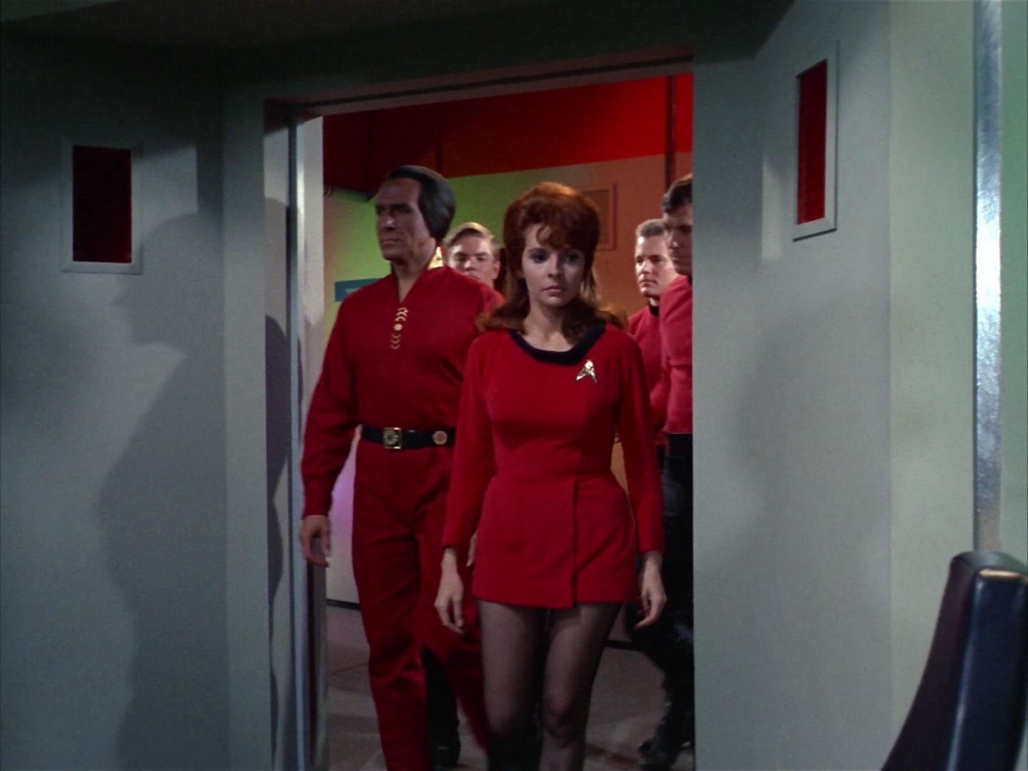 ariane179254_StarTrek_1x22_SpaceSeed_3034.jpg