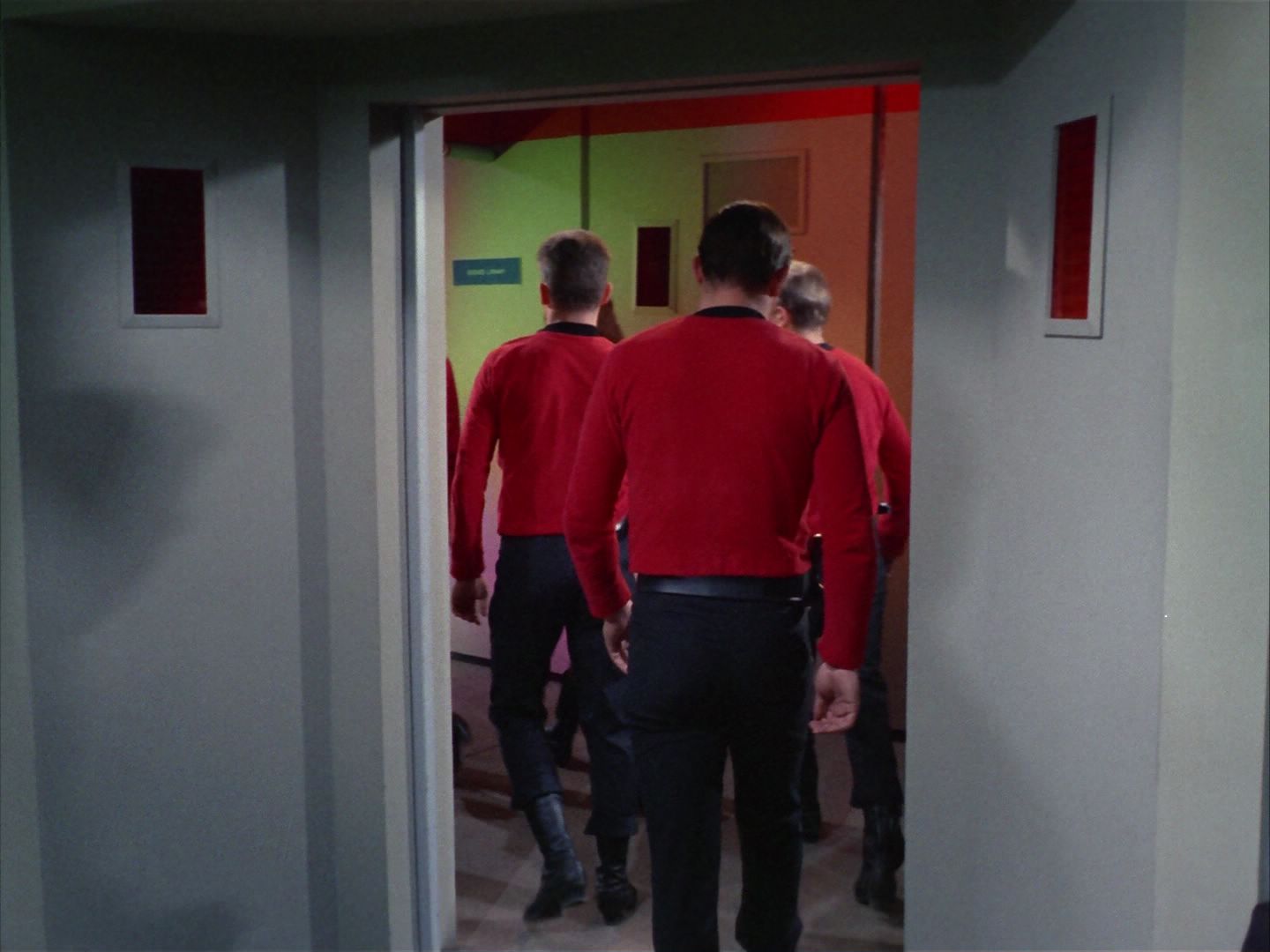 ariane179254_StarTrek_1x22_SpaceSeed_3184.jpg