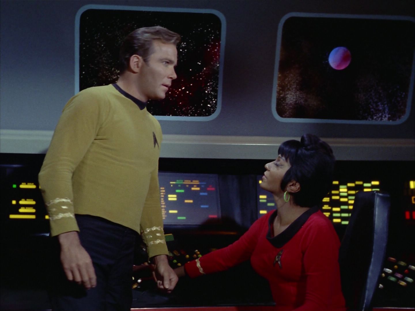 ariane179254_StarTrek_1x24_ThisSideOfParadise_0034.jpg