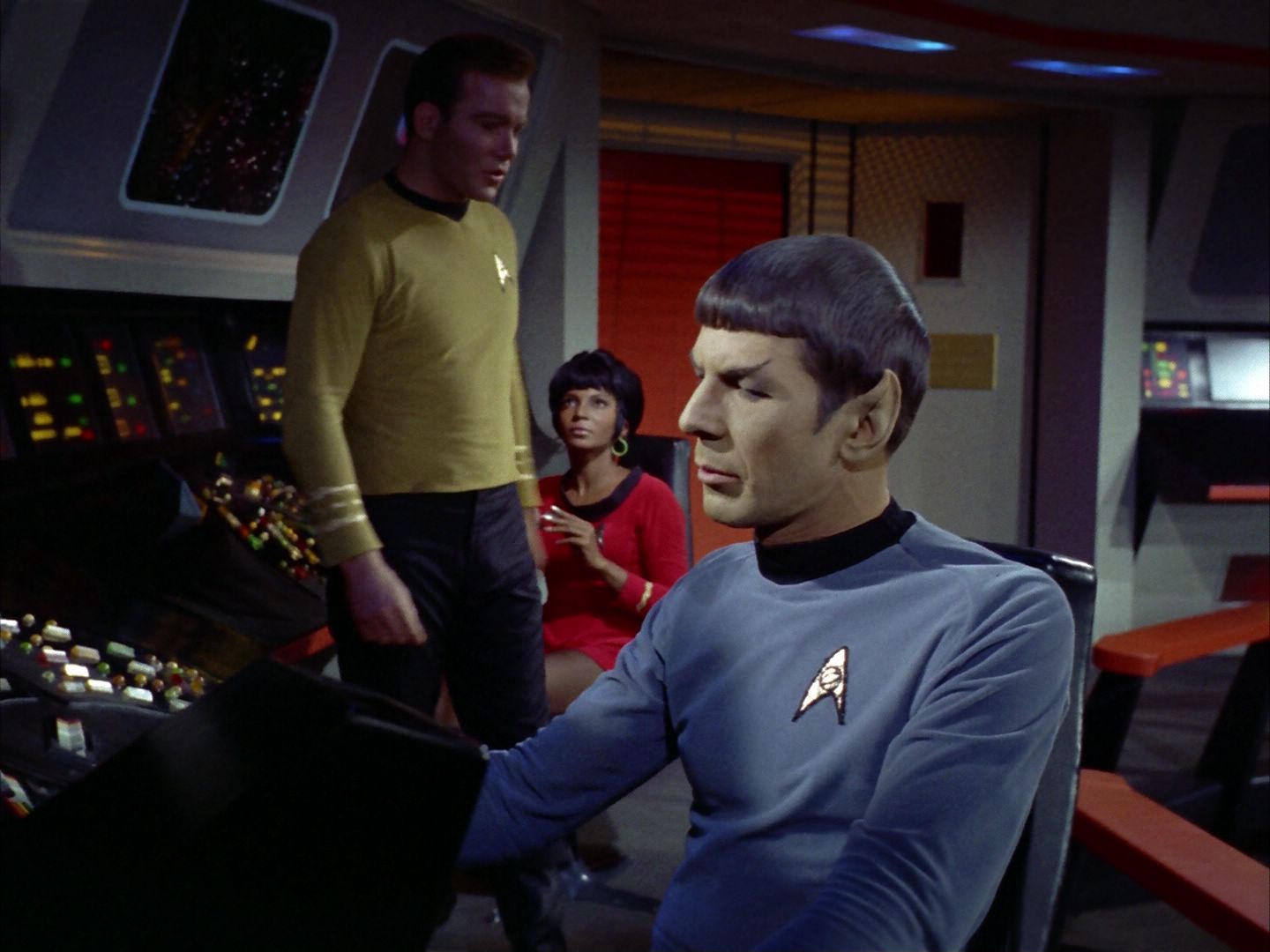 ariane179254_StarTrek_1x24_ThisSideOfParadise_0041.jpg