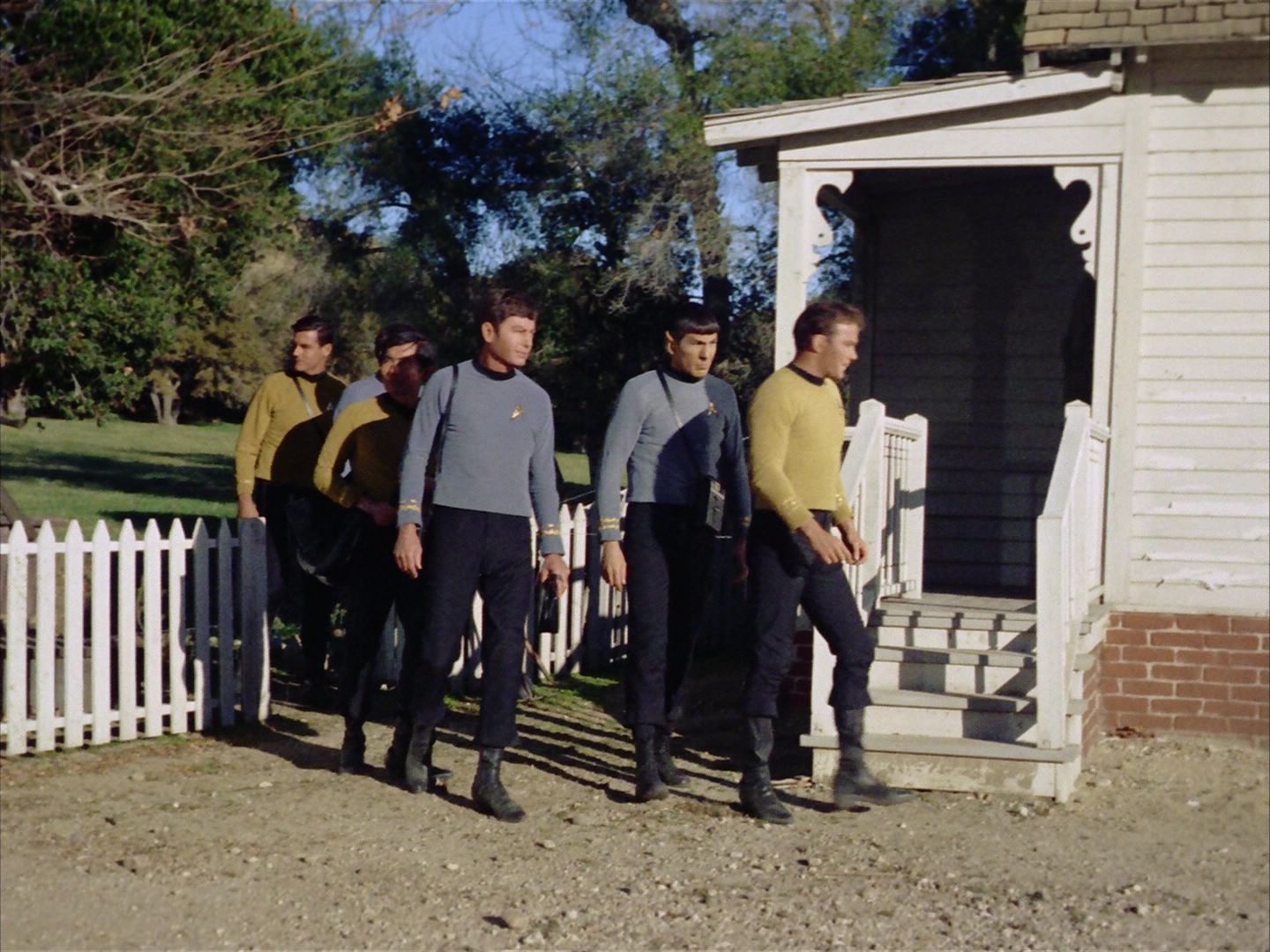 ariane179254_StarTrek_1x24_ThisSideOfParadise_0355.jpg