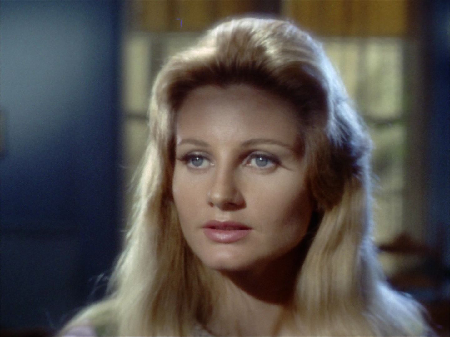 ariane179254_StarTrek_1x24_ThisSideOfParadise_0388.jpg