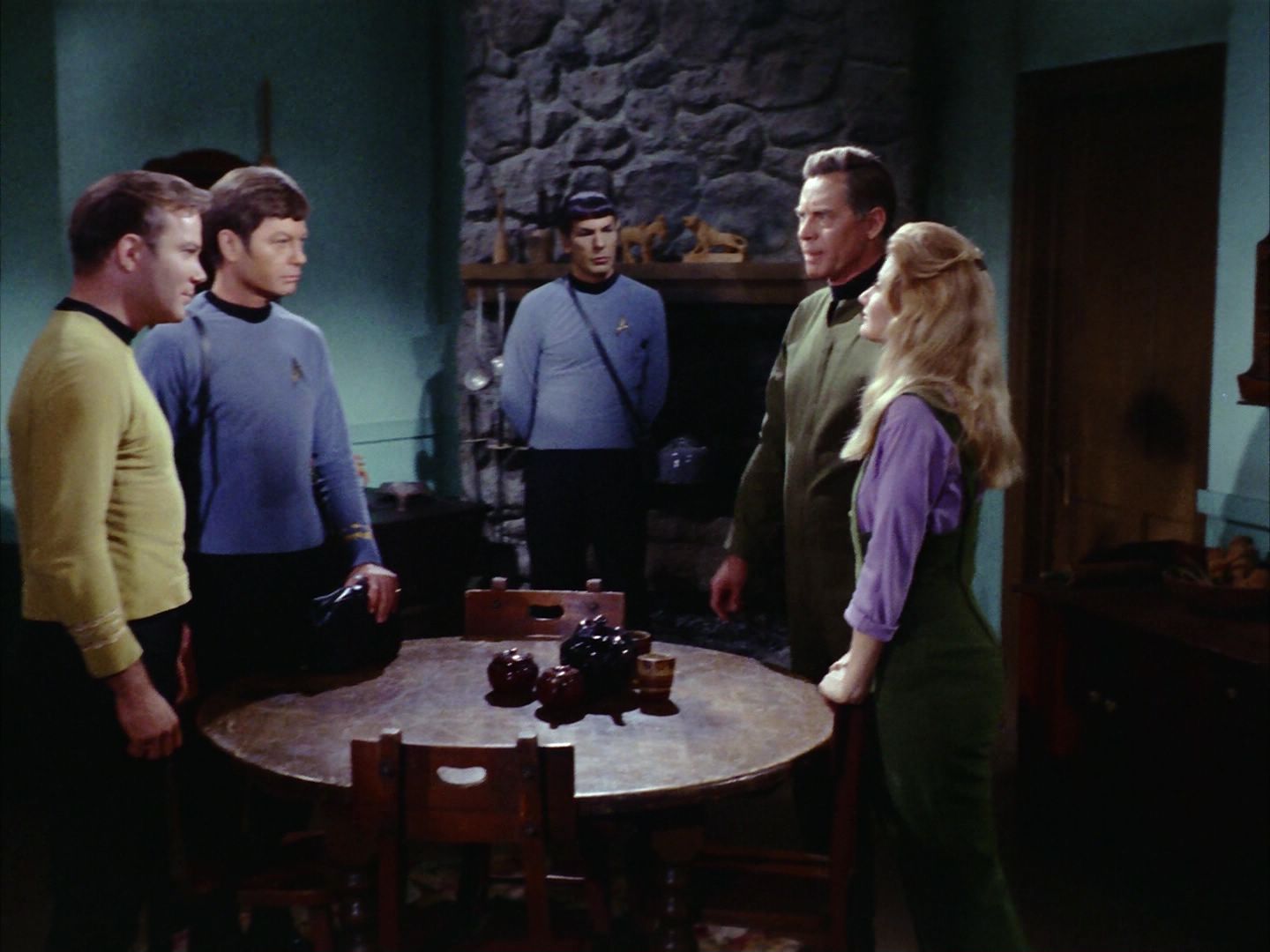 ariane179254_StarTrek_1x24_ThisSideOfParadise_0399.jpg
