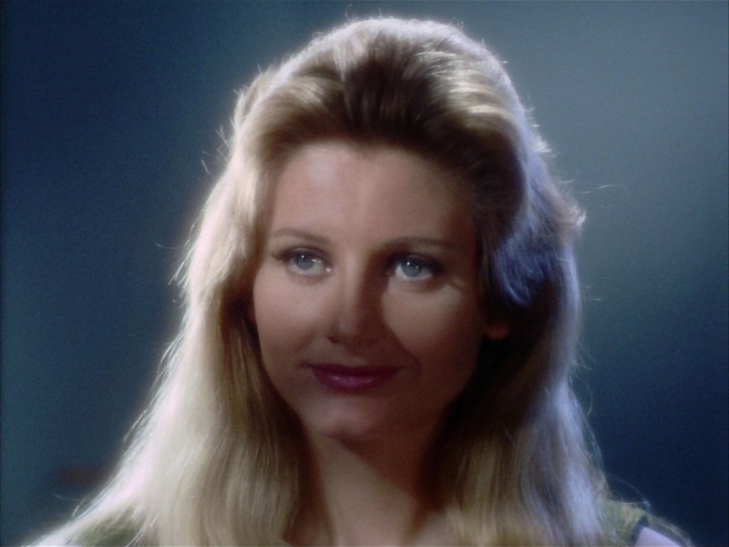 ariane179254_StarTrek_1x24_ThisSideOfParadise_0410.jpg