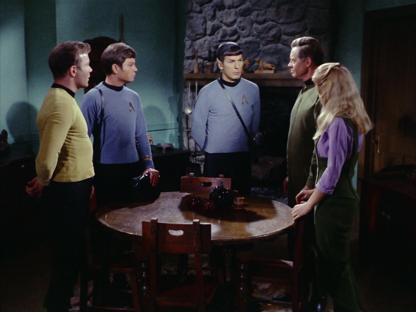 ariane179254_StarTrek_1x24_ThisSideOfParadise_0421.jpg
