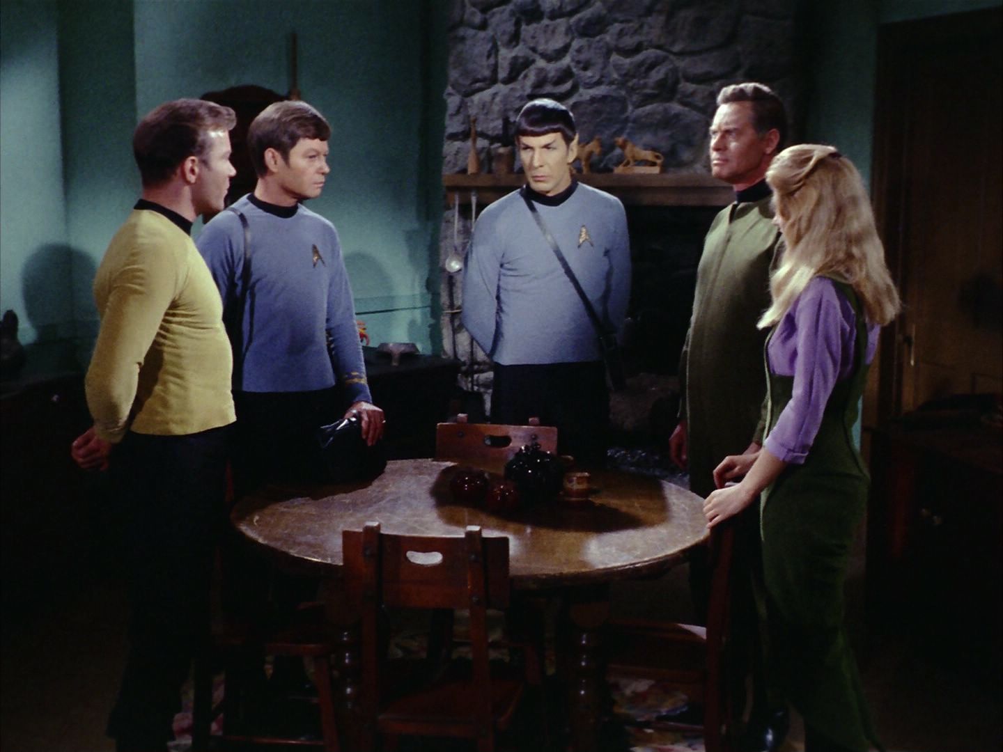 ariane179254_StarTrek_1x24_ThisSideOfParadise_0423.jpg