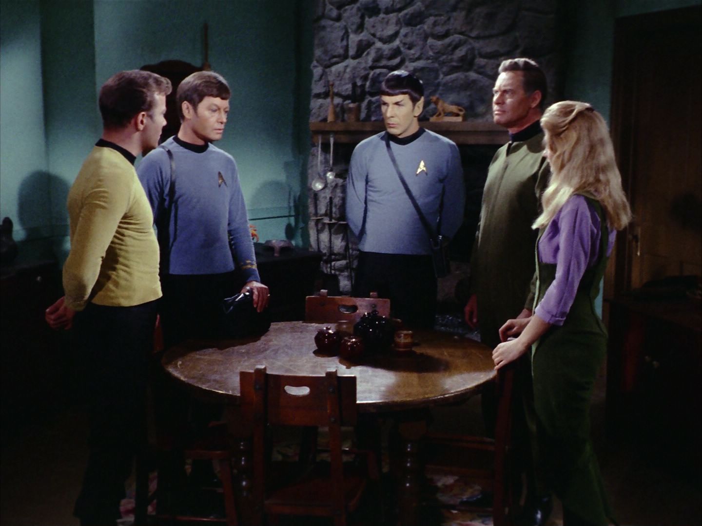 ariane179254_StarTrek_1x24_ThisSideOfParadise_0424.jpg