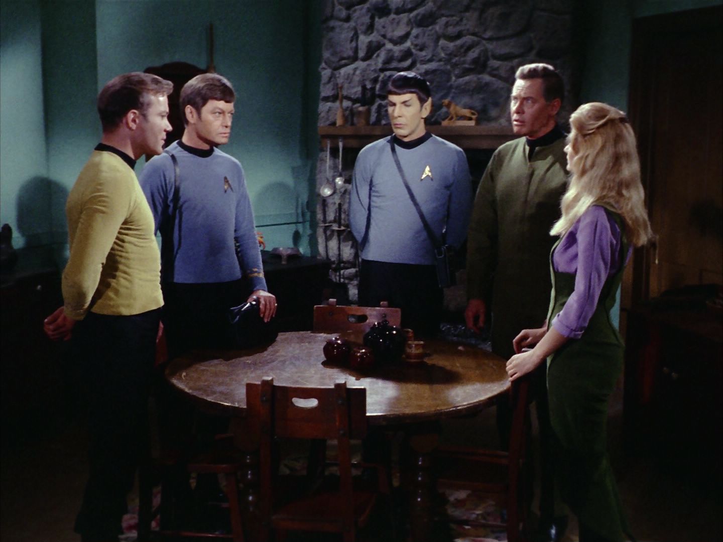 ariane179254_StarTrek_1x24_ThisSideOfParadise_0426.jpg