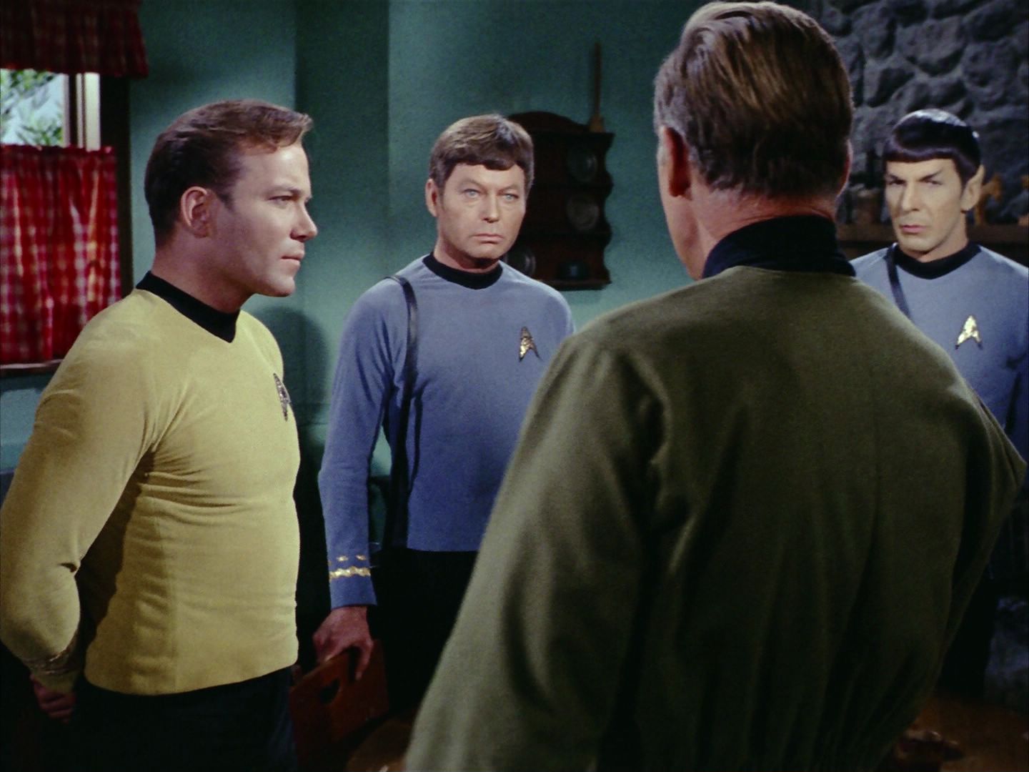 ariane179254_StarTrek_1x24_ThisSideOfParadise_0431.jpg