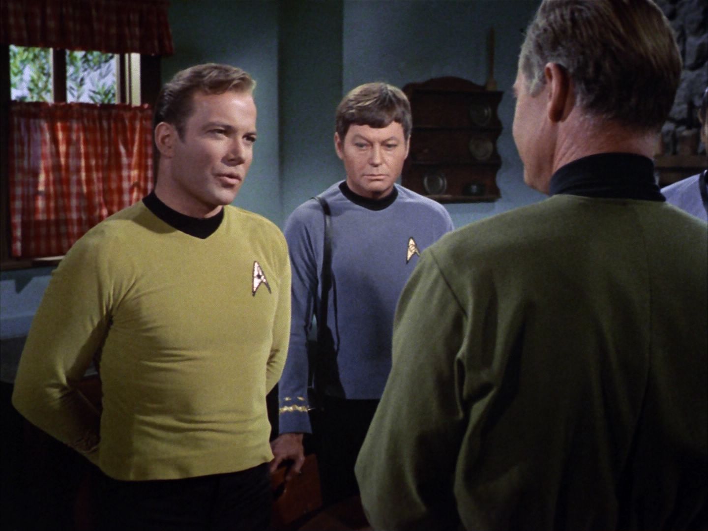 ariane179254_StarTrek_1x24_ThisSideOfParadise_0445.jpg