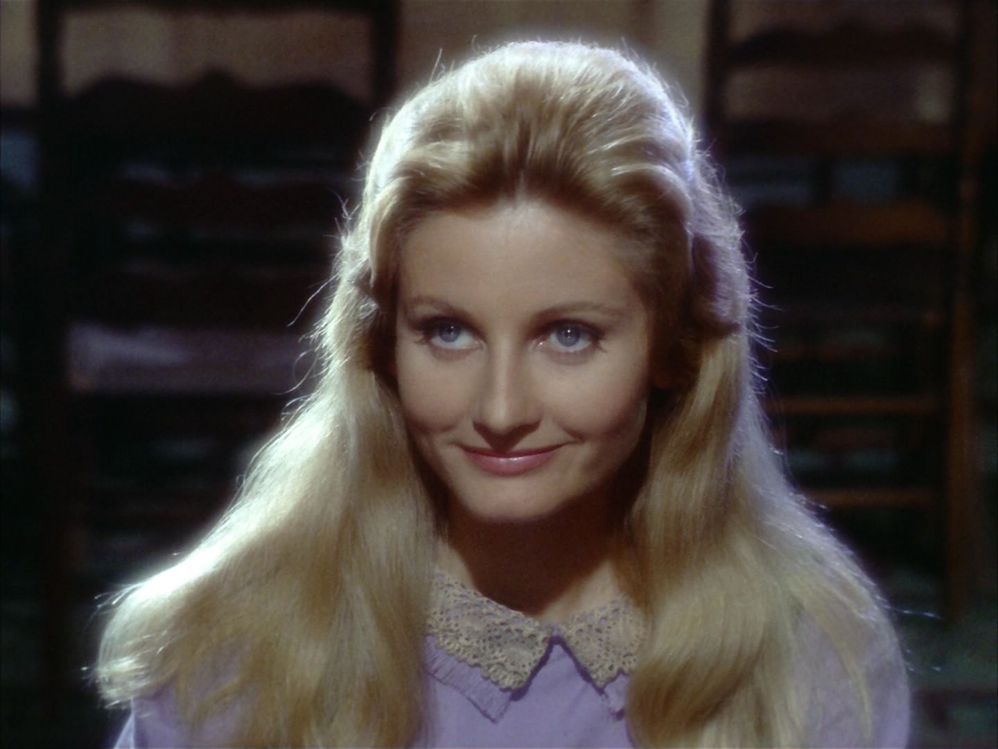ariane179254_StarTrek_1x24_ThisSideOfParadise_0514.jpg