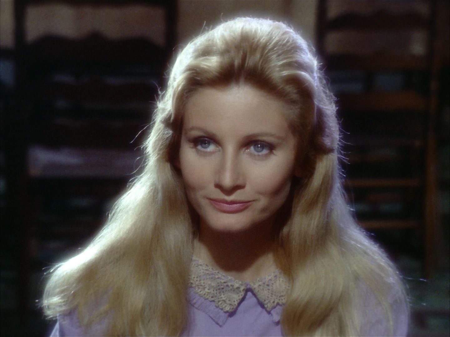 ariane179254_StarTrek_1x24_ThisSideOfParadise_0517.jpg