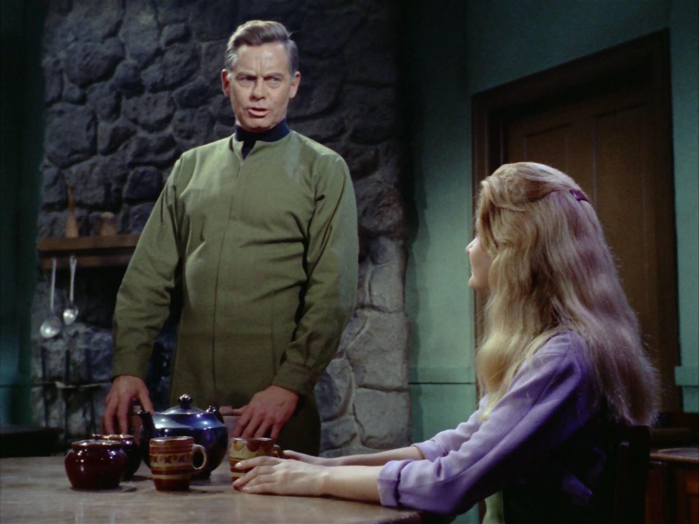 ariane179254_StarTrek_1x24_ThisSideOfParadise_0518.jpg
