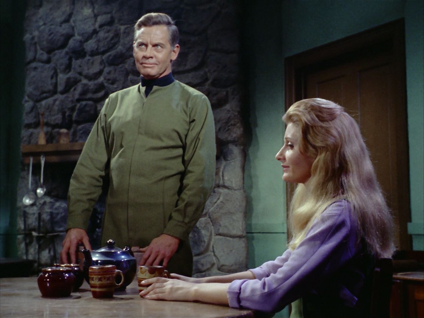 ariane179254_StarTrek_1x24_ThisSideOfParadise_0521.jpg