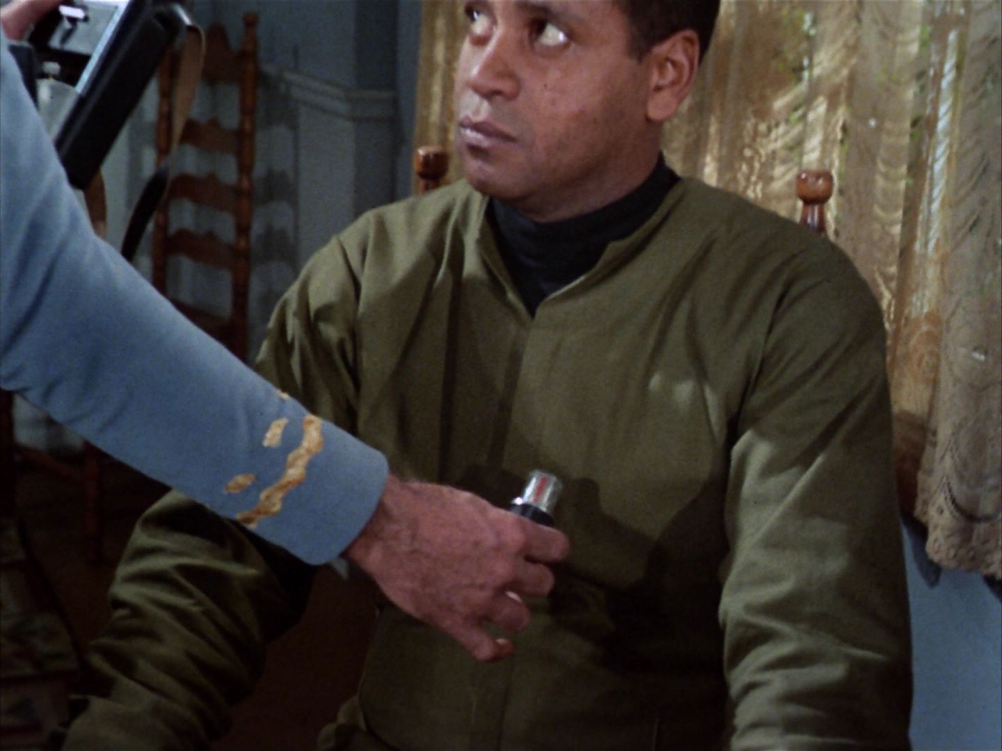 ariane179254_StarTrek_1x24_ThisSideOfParadise_0549.jpg