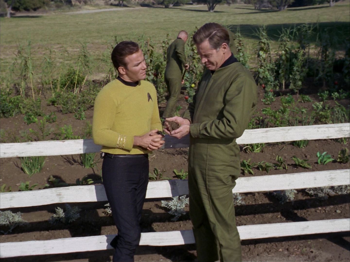 ariane179254_StarTrek_1x24_ThisSideOfParadise_0672.jpg