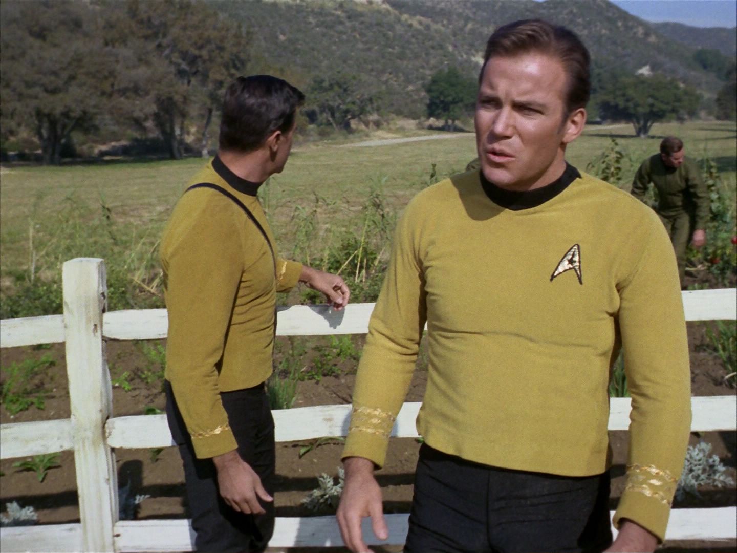 ariane179254_StarTrek_1x24_ThisSideOfParadise_0704.jpg
