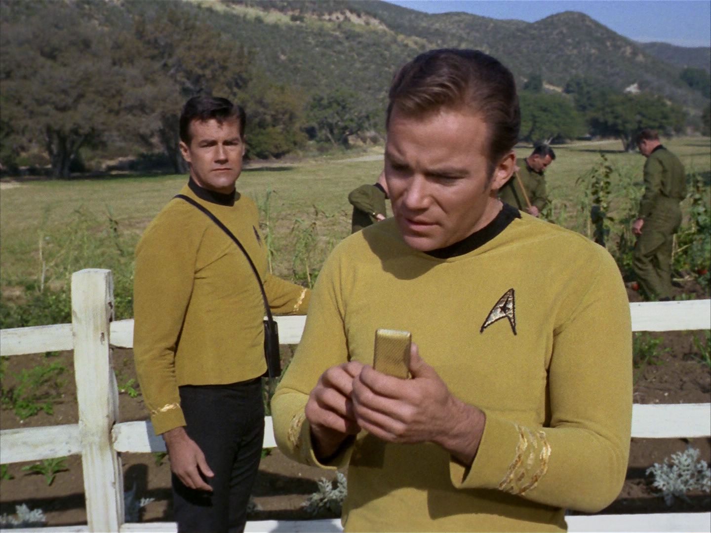 ariane179254_StarTrek_1x24_ThisSideOfParadise_0711.jpg