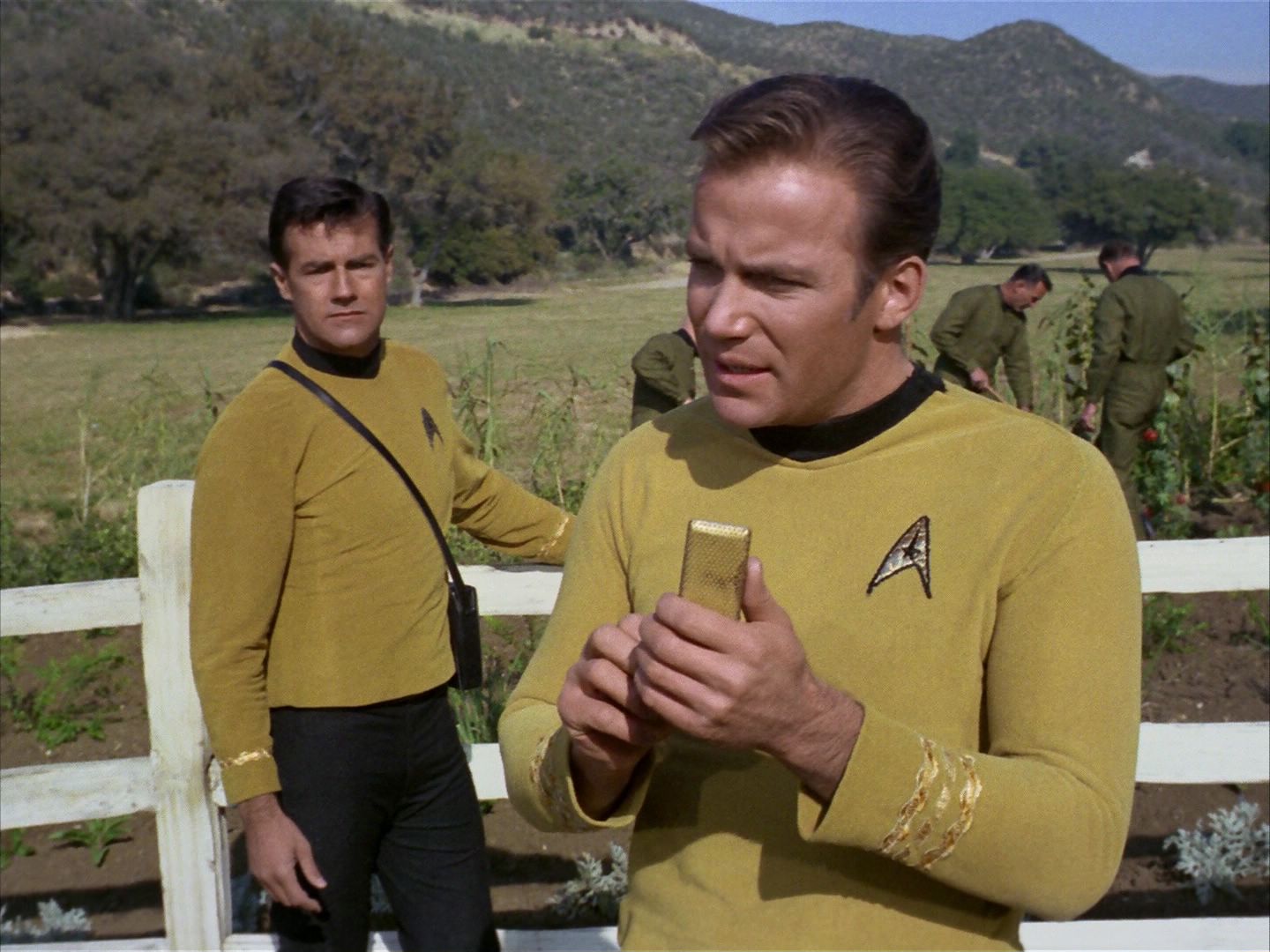 ariane179254_StarTrek_1x24_ThisSideOfParadise_0712.jpg