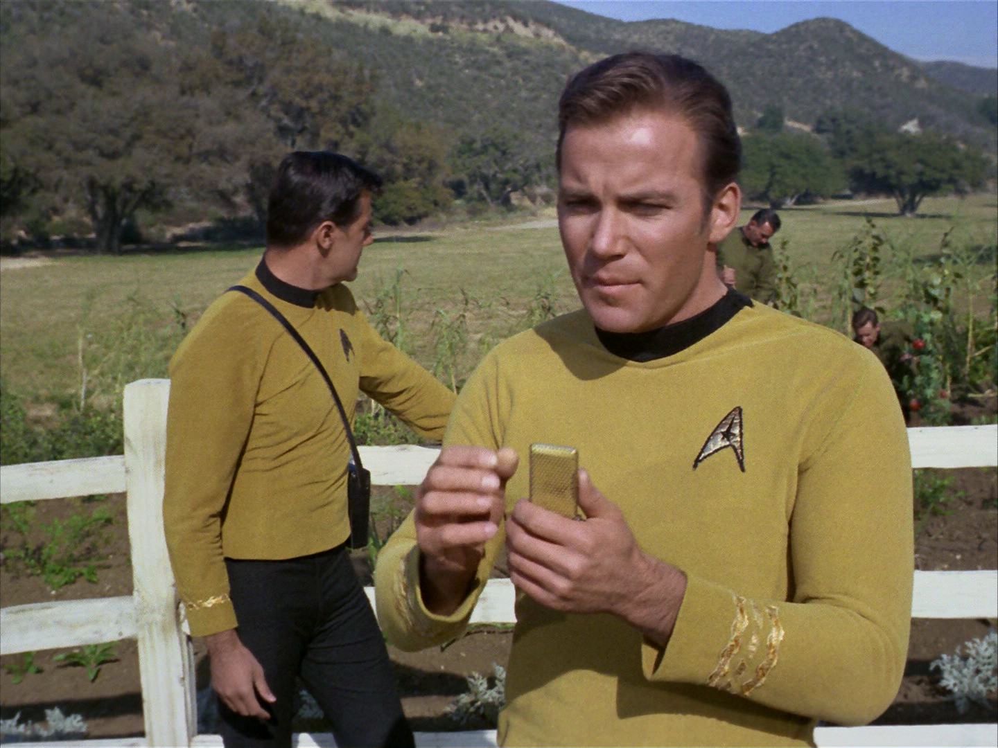 ariane179254_StarTrek_1x24_ThisSideOfParadise_0718.jpg