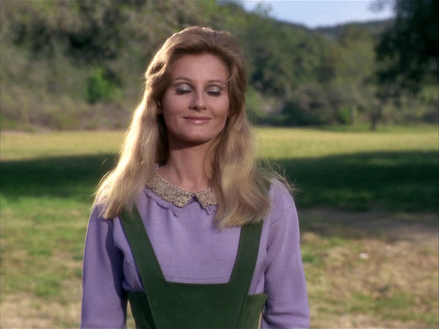 ariane179254_StarTrek_1x24_ThisSideOfParadise_0795.jpg
