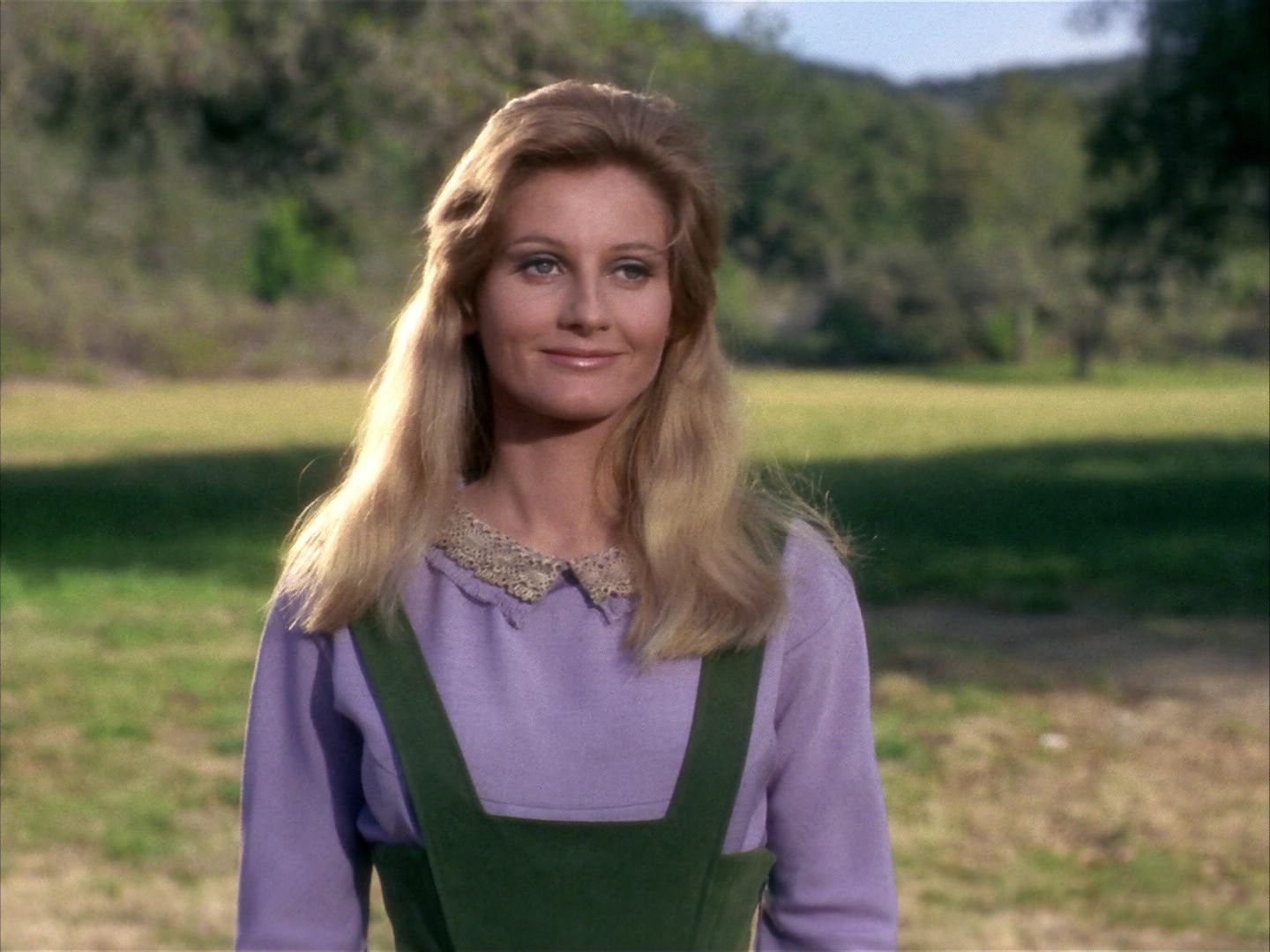 ariane179254_StarTrek_1x24_ThisSideOfParadise_0796.jpg