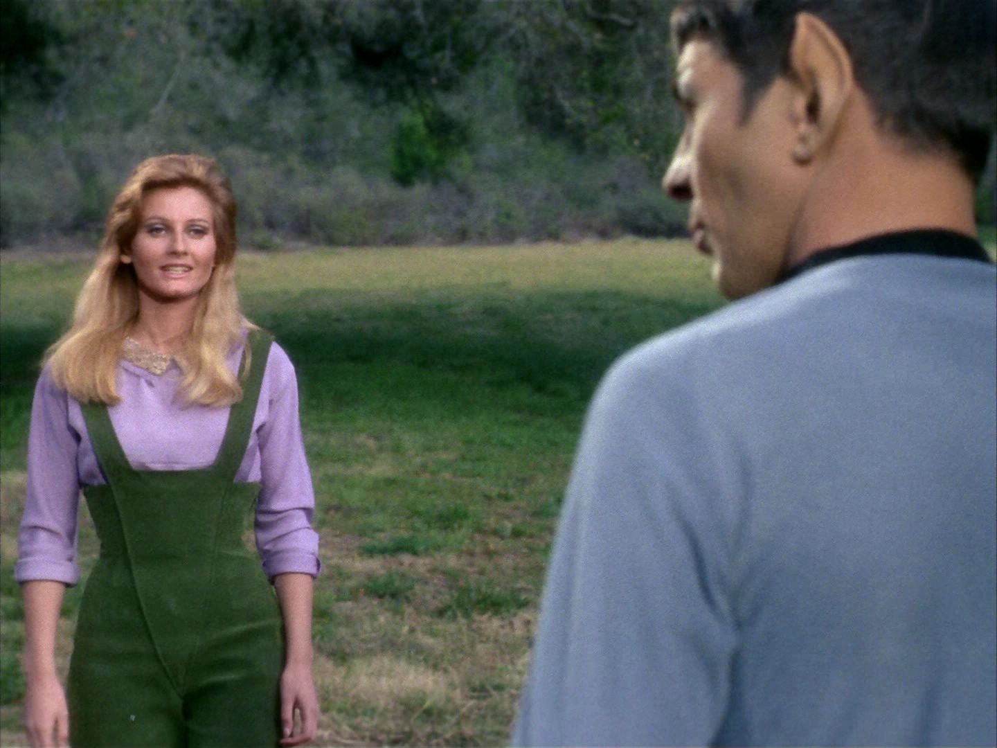 ariane179254_StarTrek_1x24_ThisSideOfParadise_0803.jpg