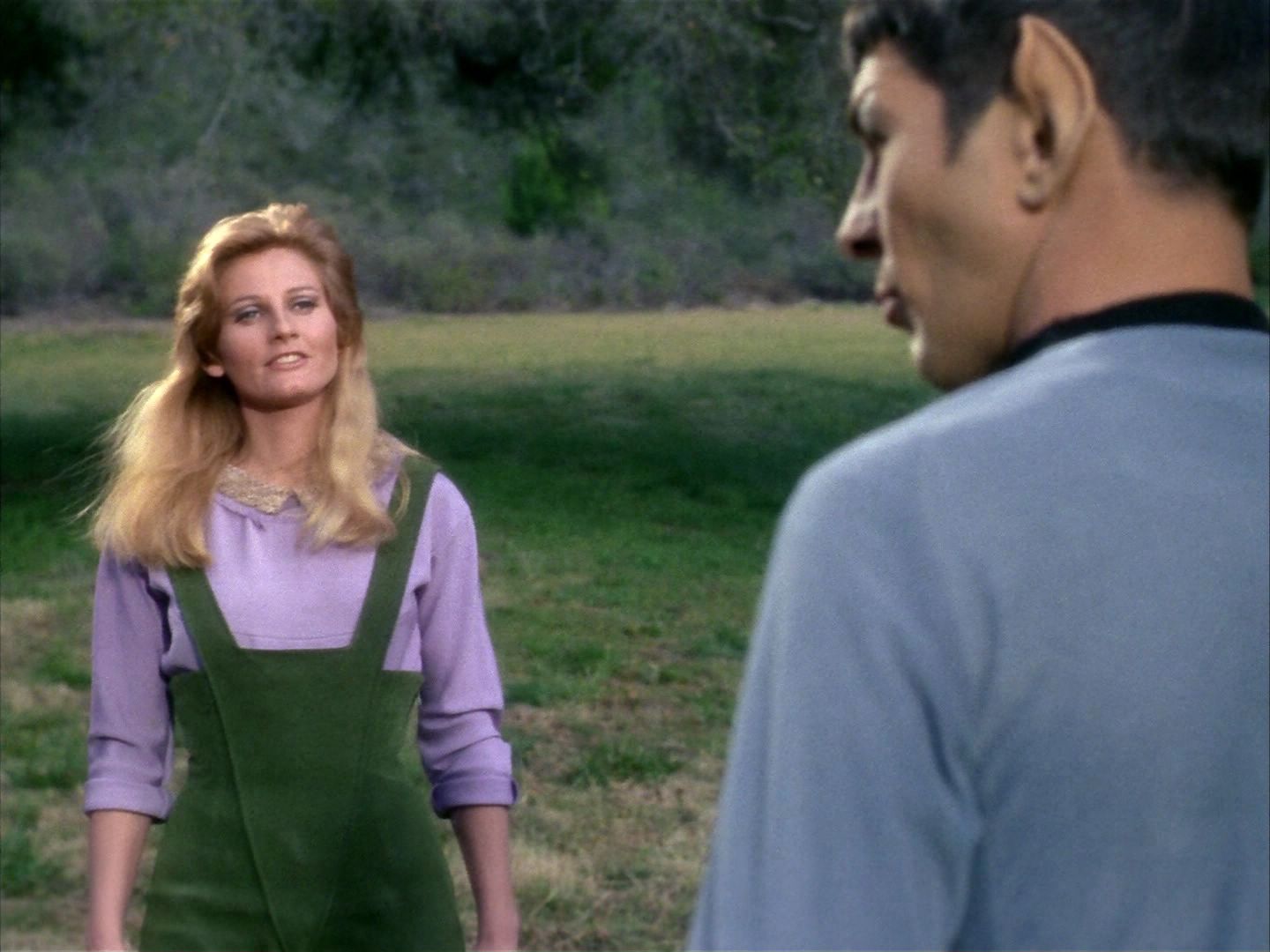 ariane179254_StarTrek_1x24_ThisSideOfParadise_0804.jpg