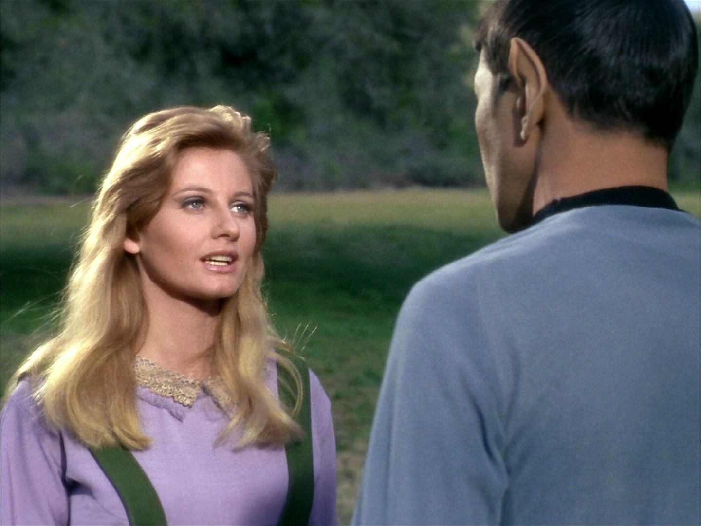 ariane179254_StarTrek_1x24_ThisSideOfParadise_0807.jpg