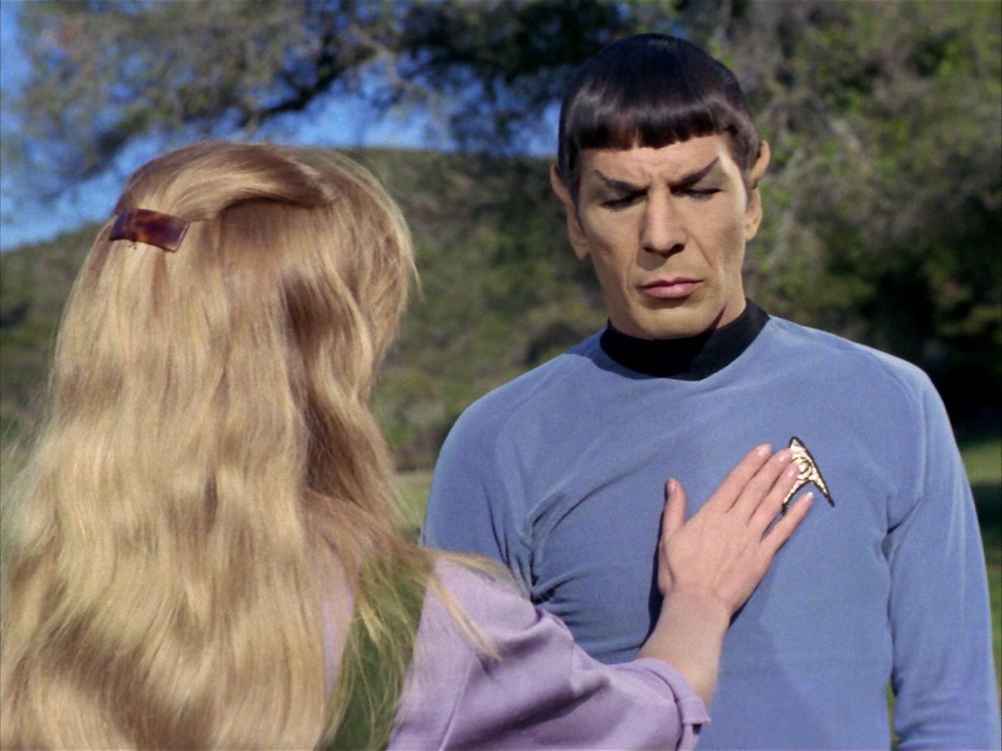 ariane179254_StarTrek_1x24_ThisSideOfParadise_0811.jpg