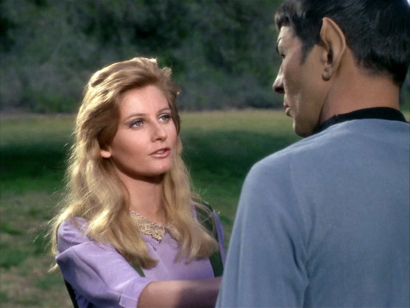 ariane179254_StarTrek_1x24_ThisSideOfParadise_0817.jpg