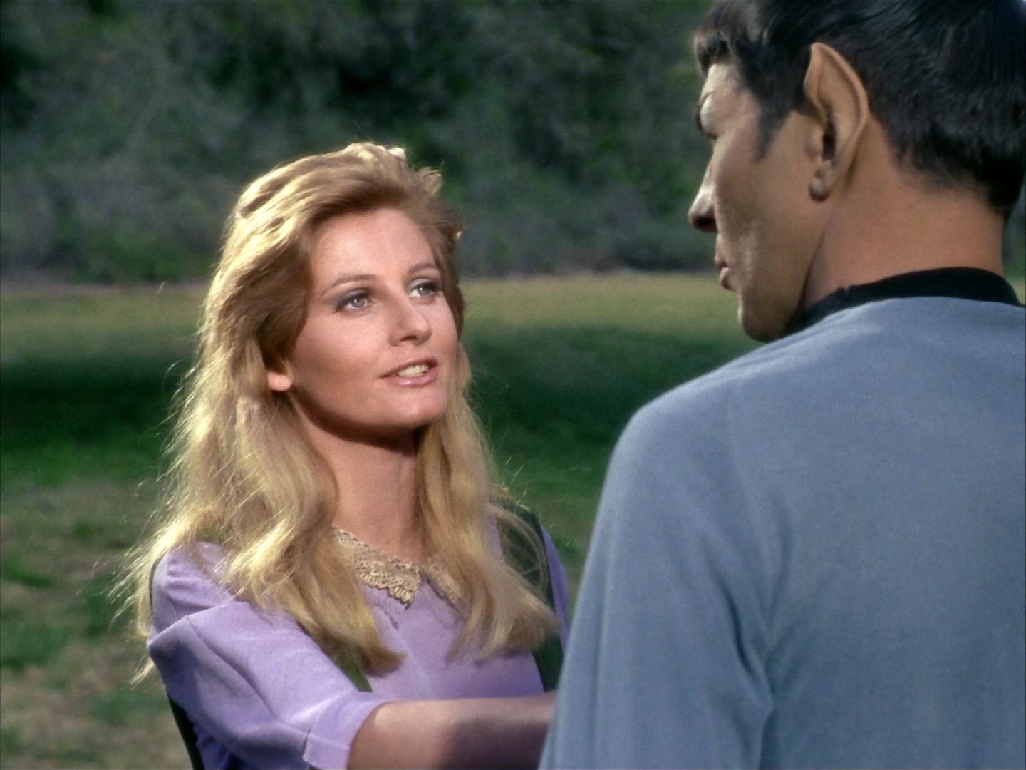 ariane179254_StarTrek_1x24_ThisSideOfParadise_0818.jpg
