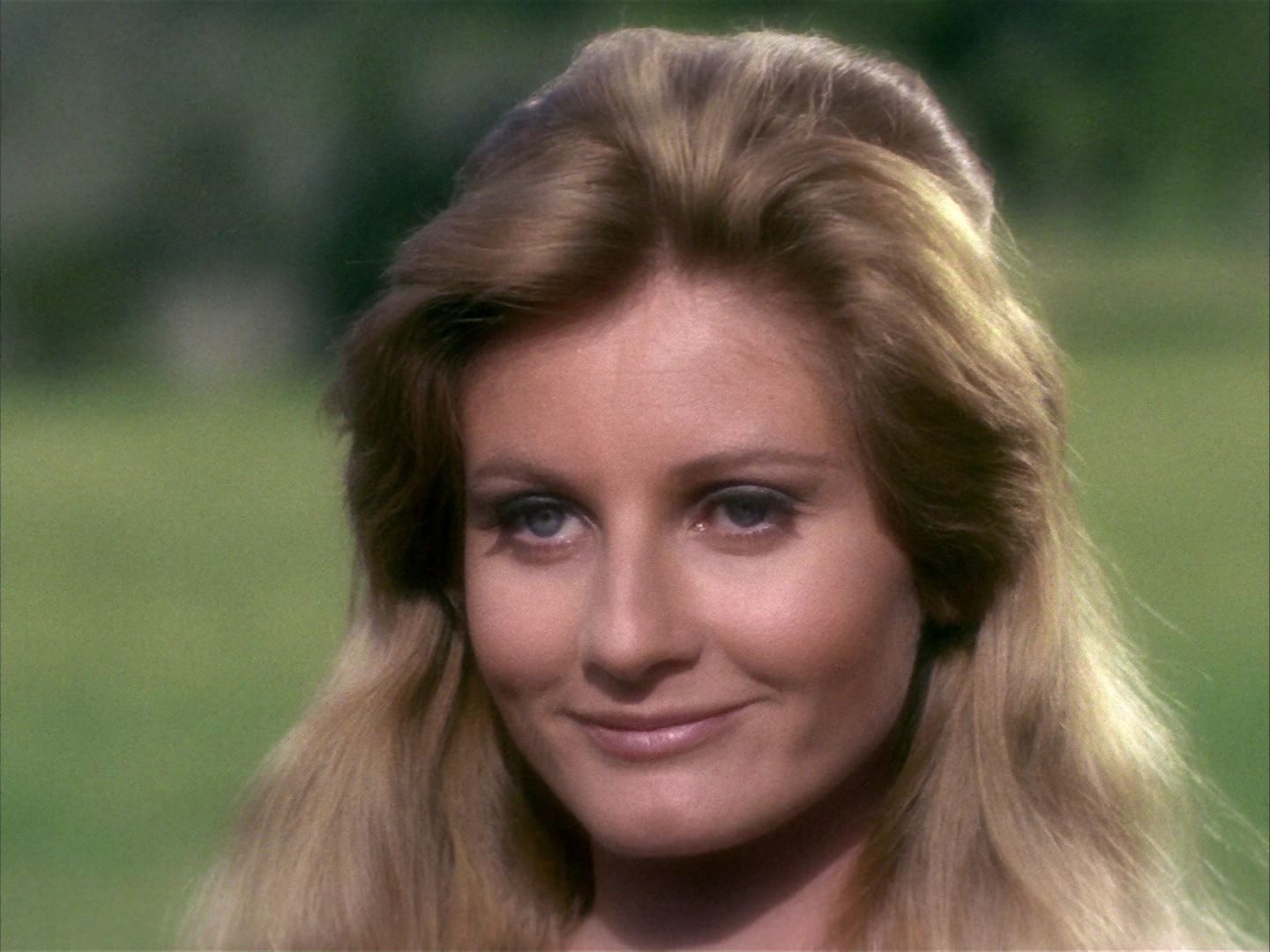 ariane179254_StarTrek_1x24_ThisSideOfParadise_0834.jpg