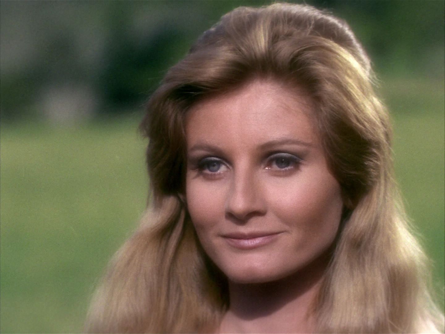 ariane179254_StarTrek_1x24_ThisSideOfParadise_0860.jpg