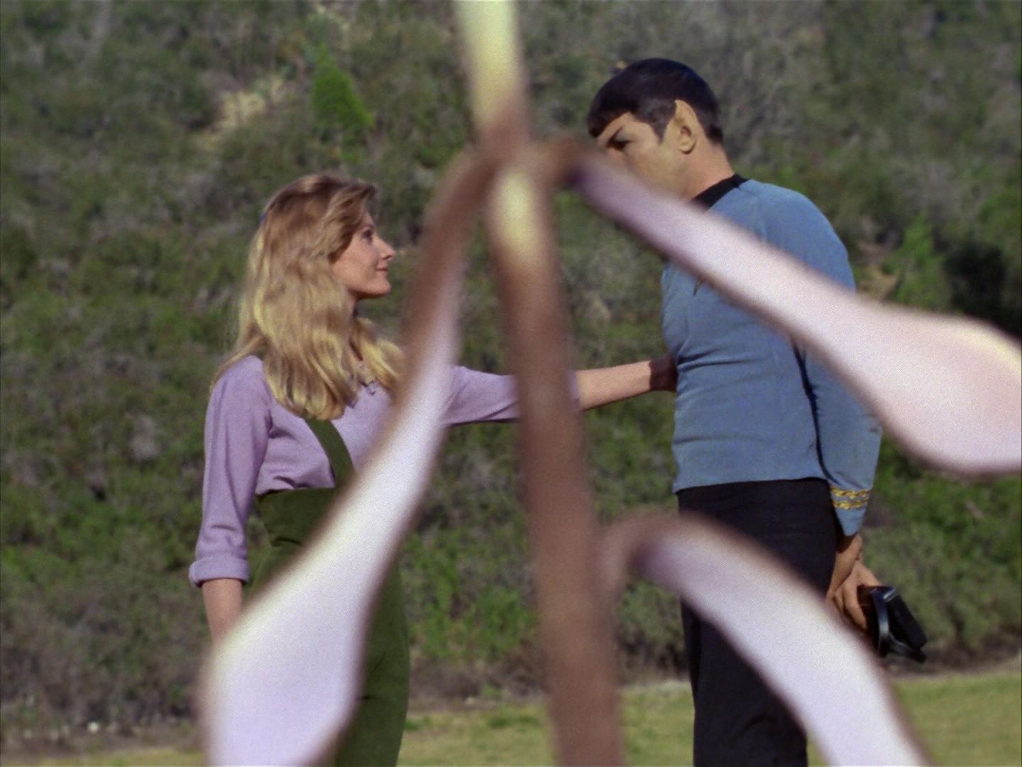ariane179254_StarTrek_1x24_ThisSideOfParadise_0989.jpg