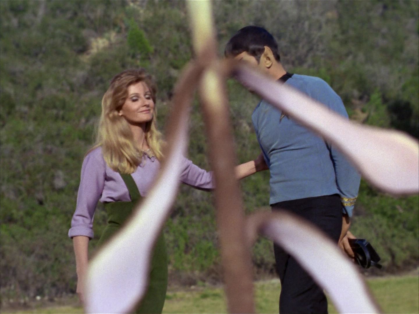 ariane179254_StarTrek_1x24_ThisSideOfParadise_0990.jpg