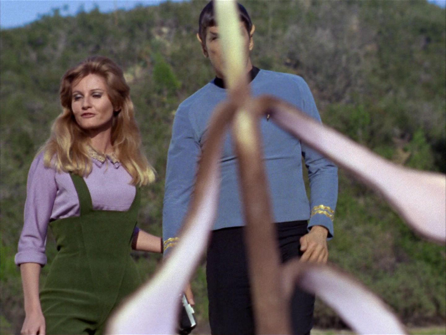 ariane179254_StarTrek_1x24_ThisSideOfParadise_0992.jpg