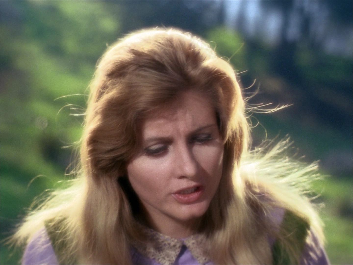 ariane179254_StarTrek_1x24_ThisSideOfParadise_1027.jpg