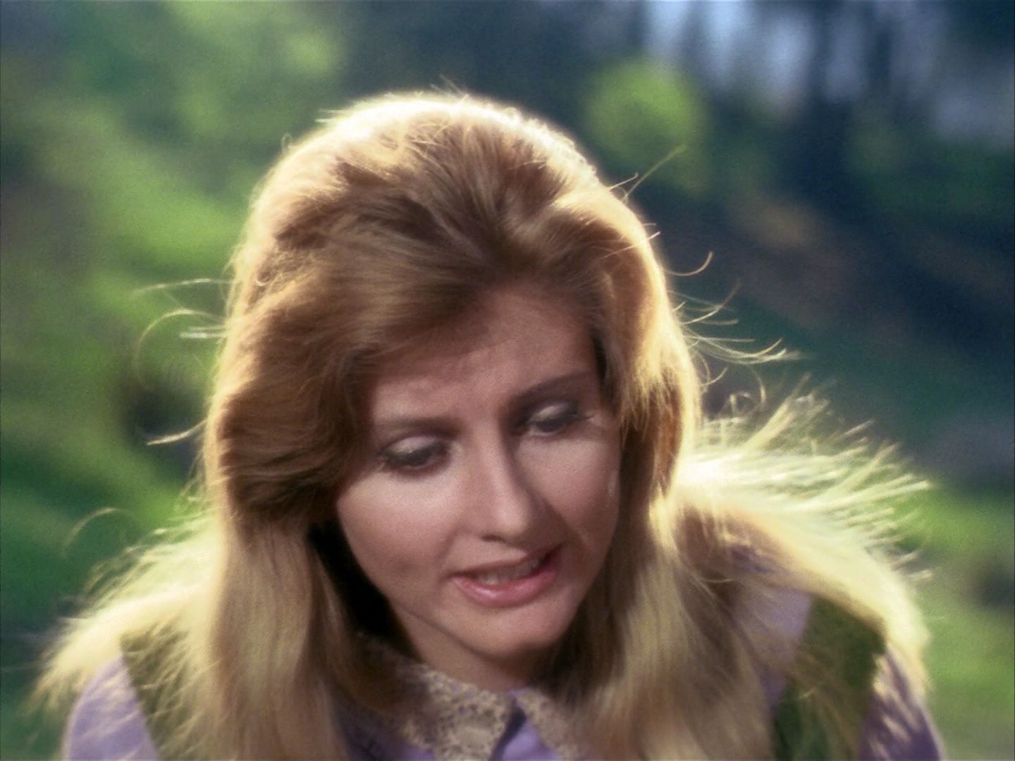 ariane179254_StarTrek_1x24_ThisSideOfParadise_1034.jpg