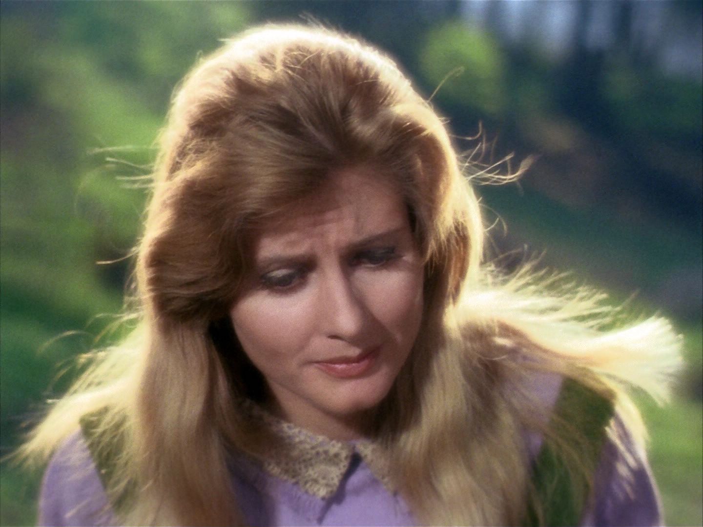 ariane179254_StarTrek_1x24_ThisSideOfParadise_1040.jpg