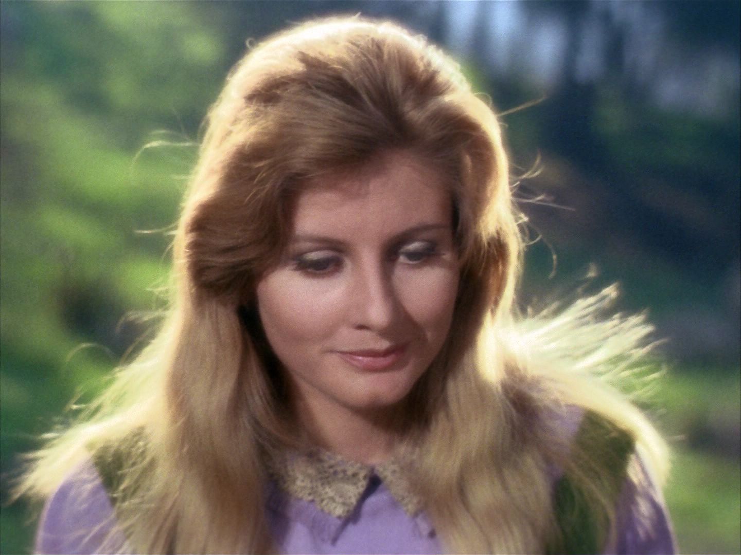 ariane179254_StarTrek_1x24_ThisSideOfParadise_1058.jpg