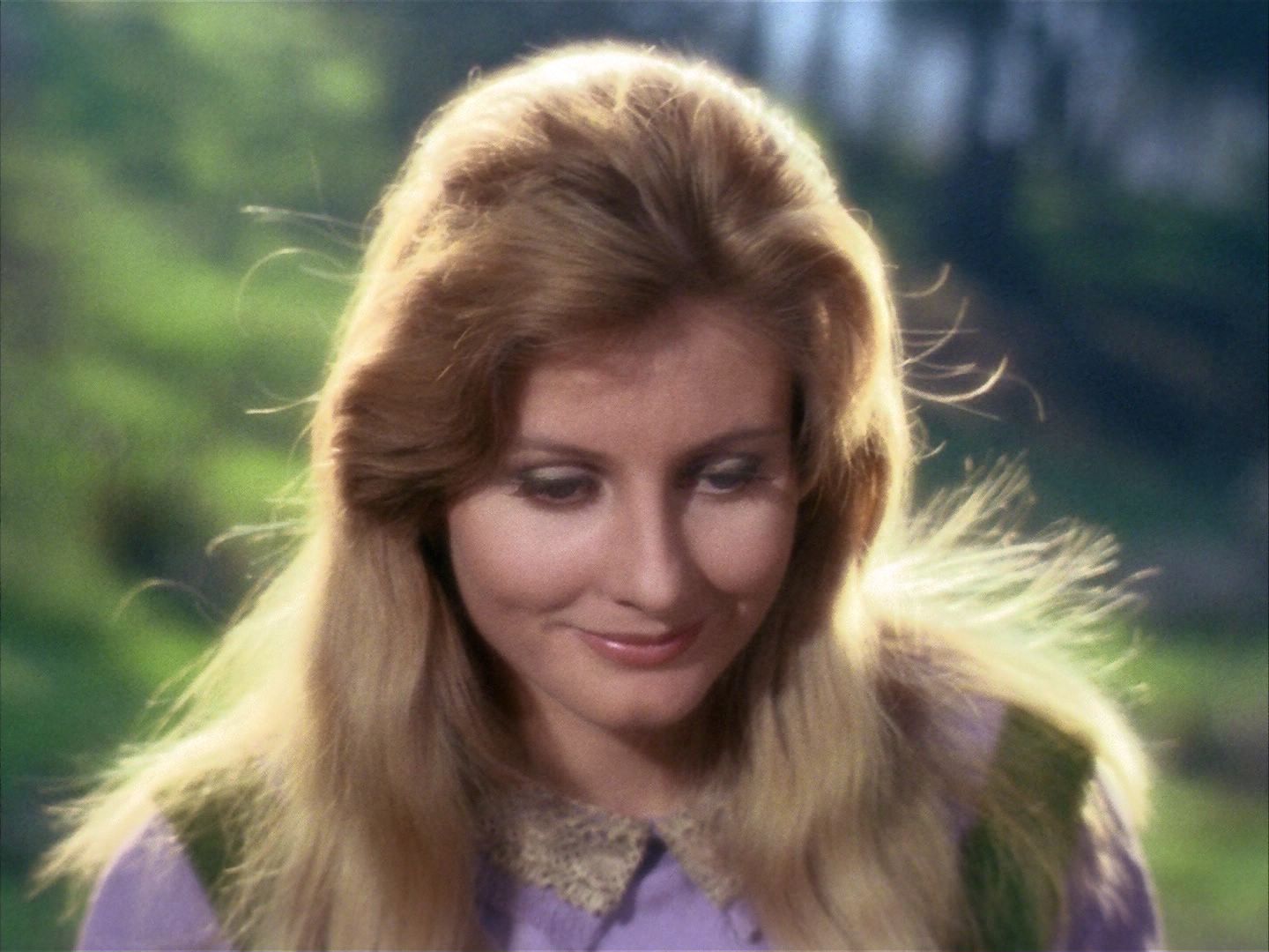 ariane179254_StarTrek_1x24_ThisSideOfParadise_1059.jpg