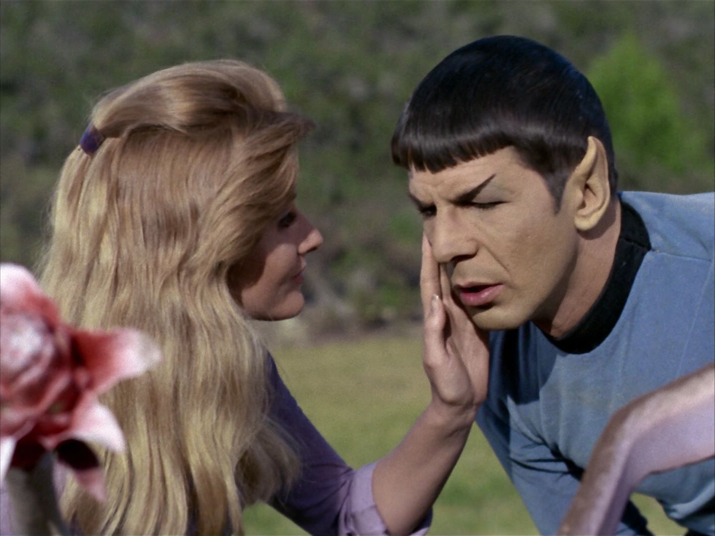 ariane179254_StarTrek_1x24_ThisSideOfParadise_1077.jpg
