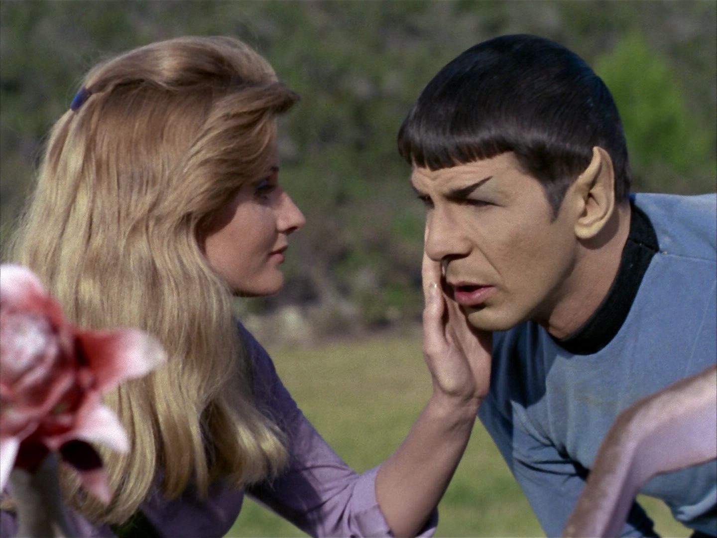 ariane179254_StarTrek_1x24_ThisSideOfParadise_1078.jpg