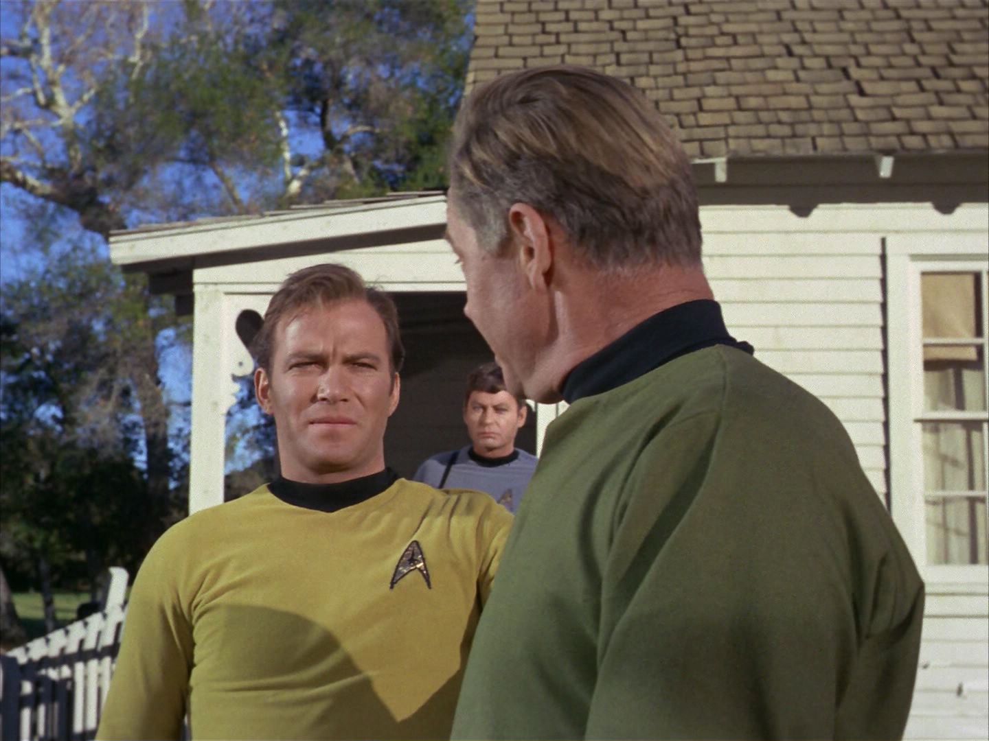 ariane179254_StarTrek_1x24_ThisSideOfParadise_1136.jpg